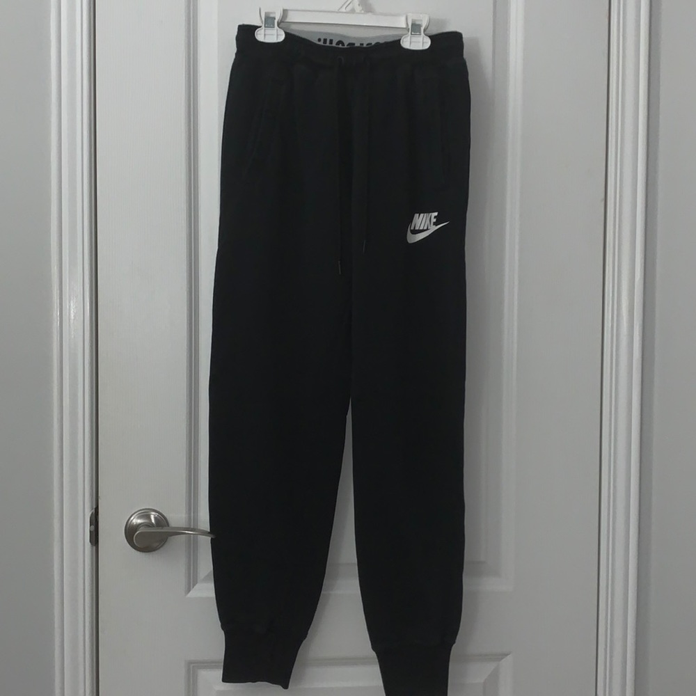 black nike joggers size small